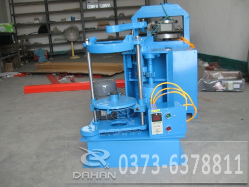 皮帶式標(biāo)準振篩機